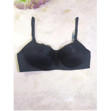 Бюстгалтер без кісточок з мереживом 