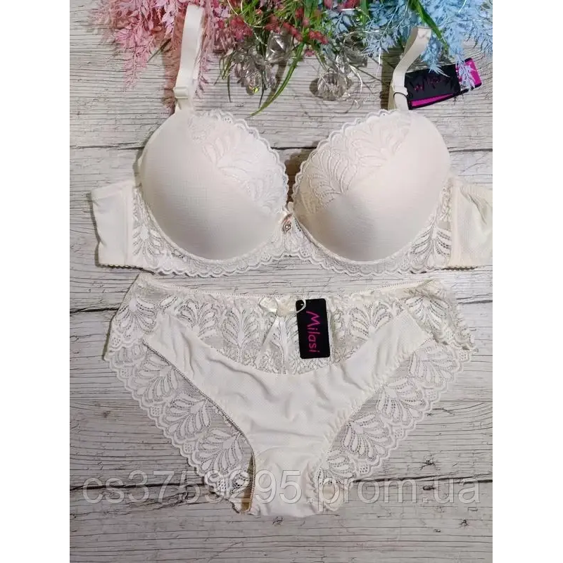 Комплект бюстгалтер та трусики з мереживом 