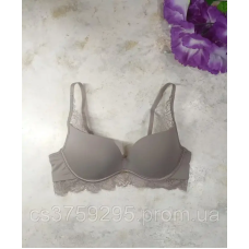 Бюстгалтер без кісточок з мереживом 